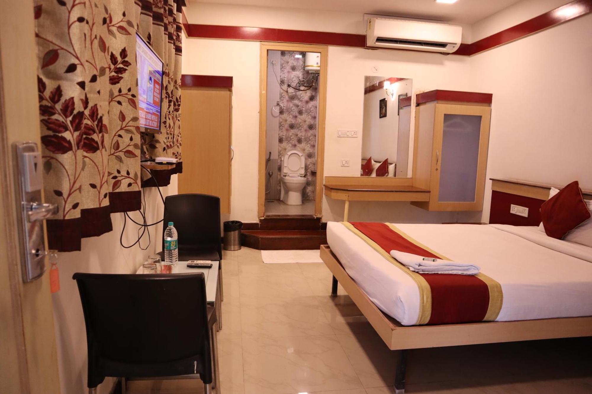 Sri Sai Ram Suites Bangalore Exterior photo