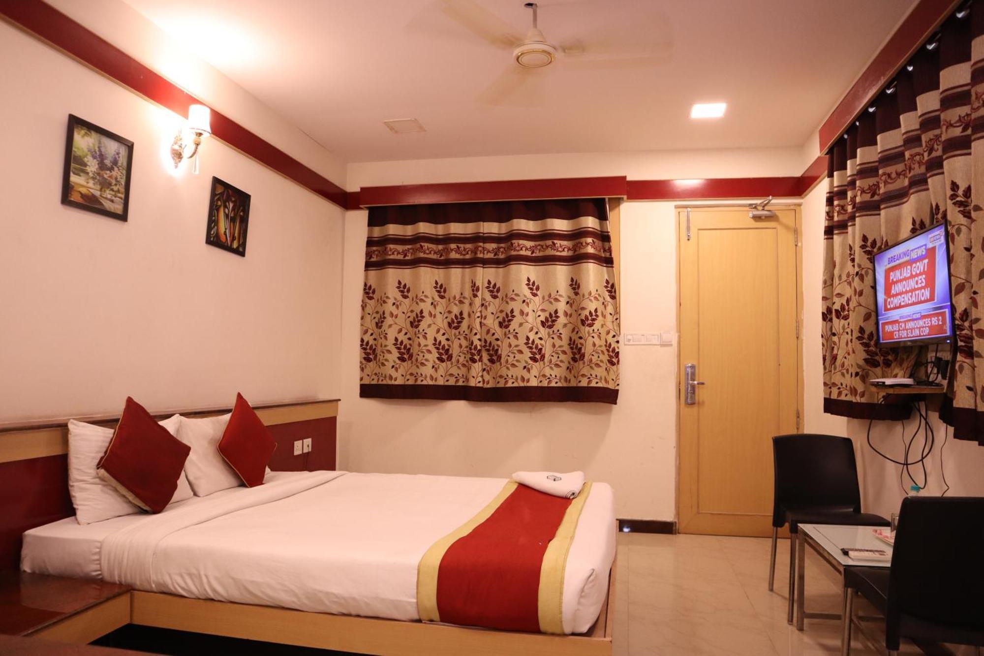 Sri Sai Ram Suites Bangalore Exterior photo